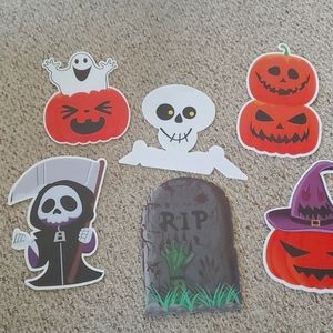 Halloween yard signs